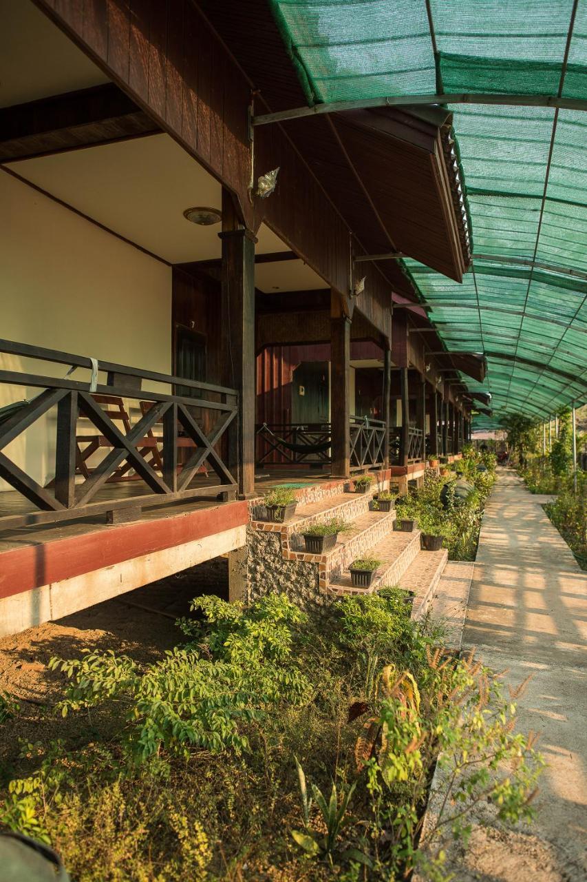 Chanhthida Guesthouse And The River Front Restaurant Ban Khon Extérieur photo
